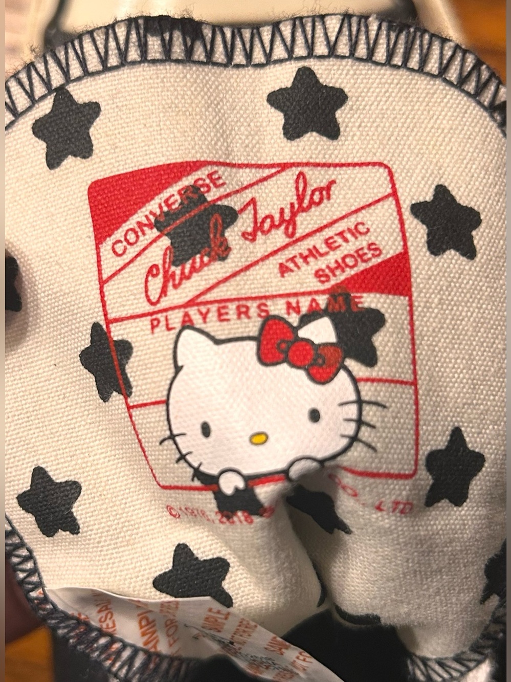 Hello Kitty Converse - Picture 5 of 6